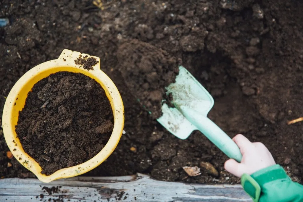 Hoeveel compost produceert een composttoilet?