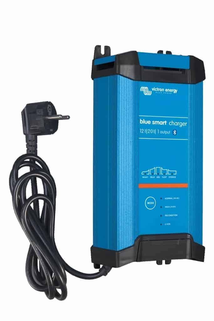 Victron Blue Smart IP22 Acculader 12/20 (1) CEE 7/7