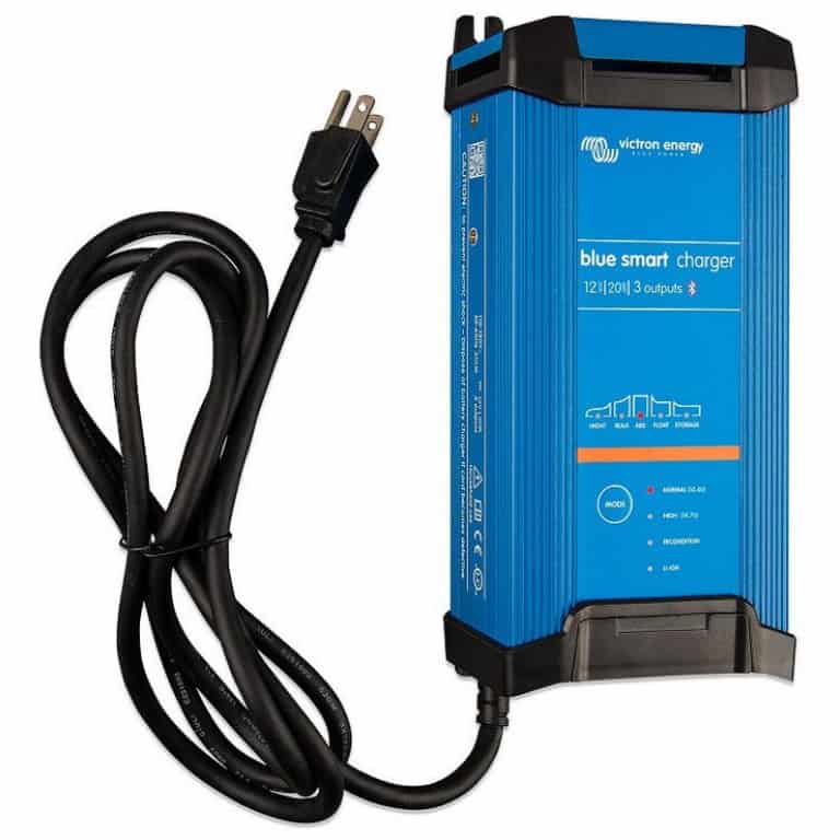 BPC122046102_Victron-Blue-Smart-iP22-acculader-12-20-3